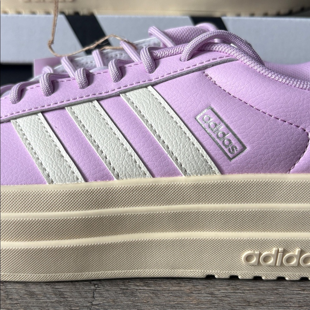 NWT Adidas VL Court Bold Women’s Shoes - JI1791 - Picture 4 of 9